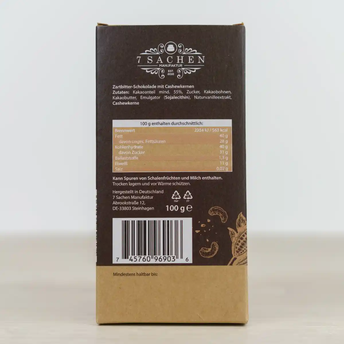 Handgegossene Zartbitterschokolade 55 % mit Cashew – cremig & fein nussig aus Steinhagen. Rückseite