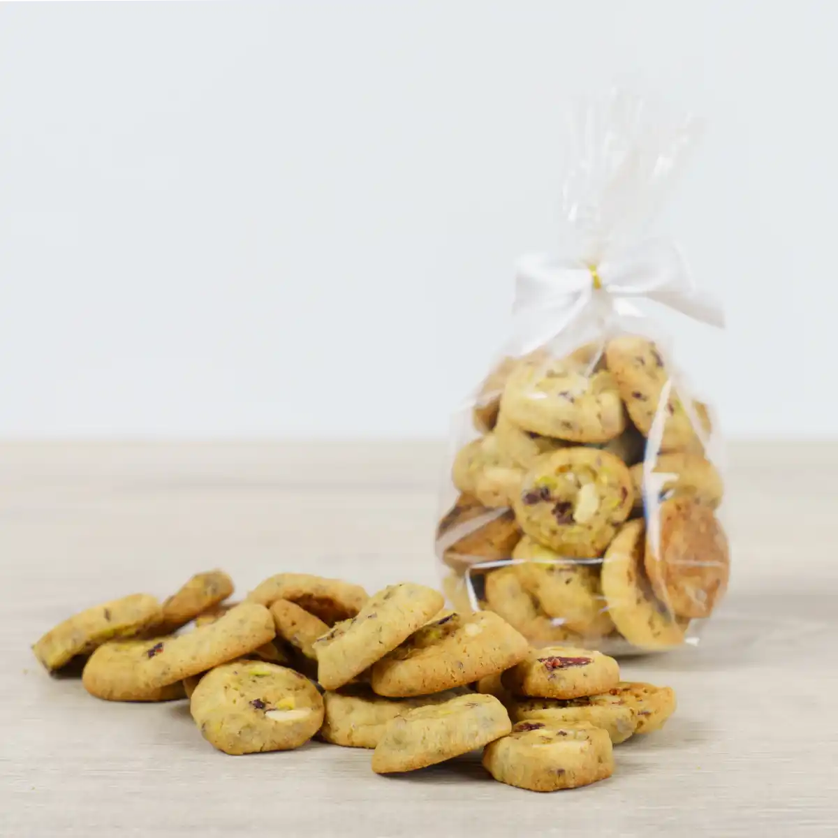 Handgemachte Cranberry-Pistazien-Cookies mit weißer Schokolade – 7 Sachen Manufaktur