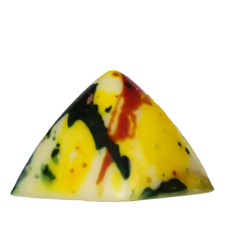 Mango-Praline mit Passionsfrucht und weißer Schokolade aus der 7 Sachen Manufaktur